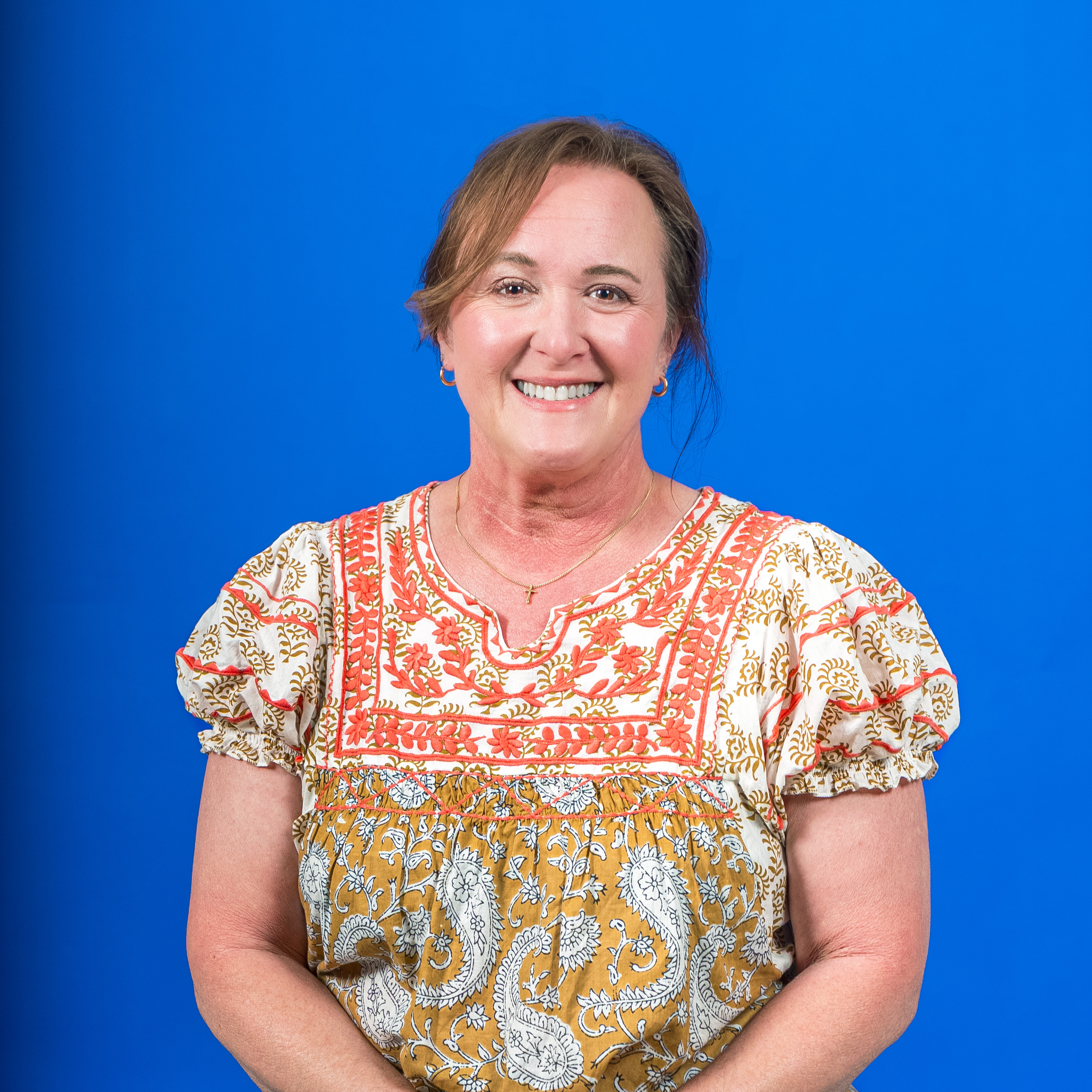 Headshot of Lisa Lenamom