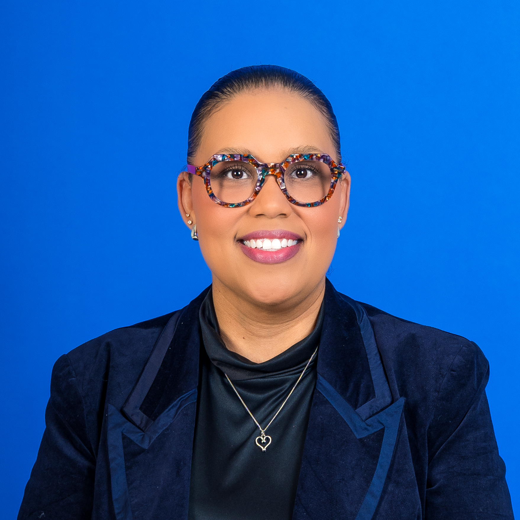 Headshot of Dawn Johnson