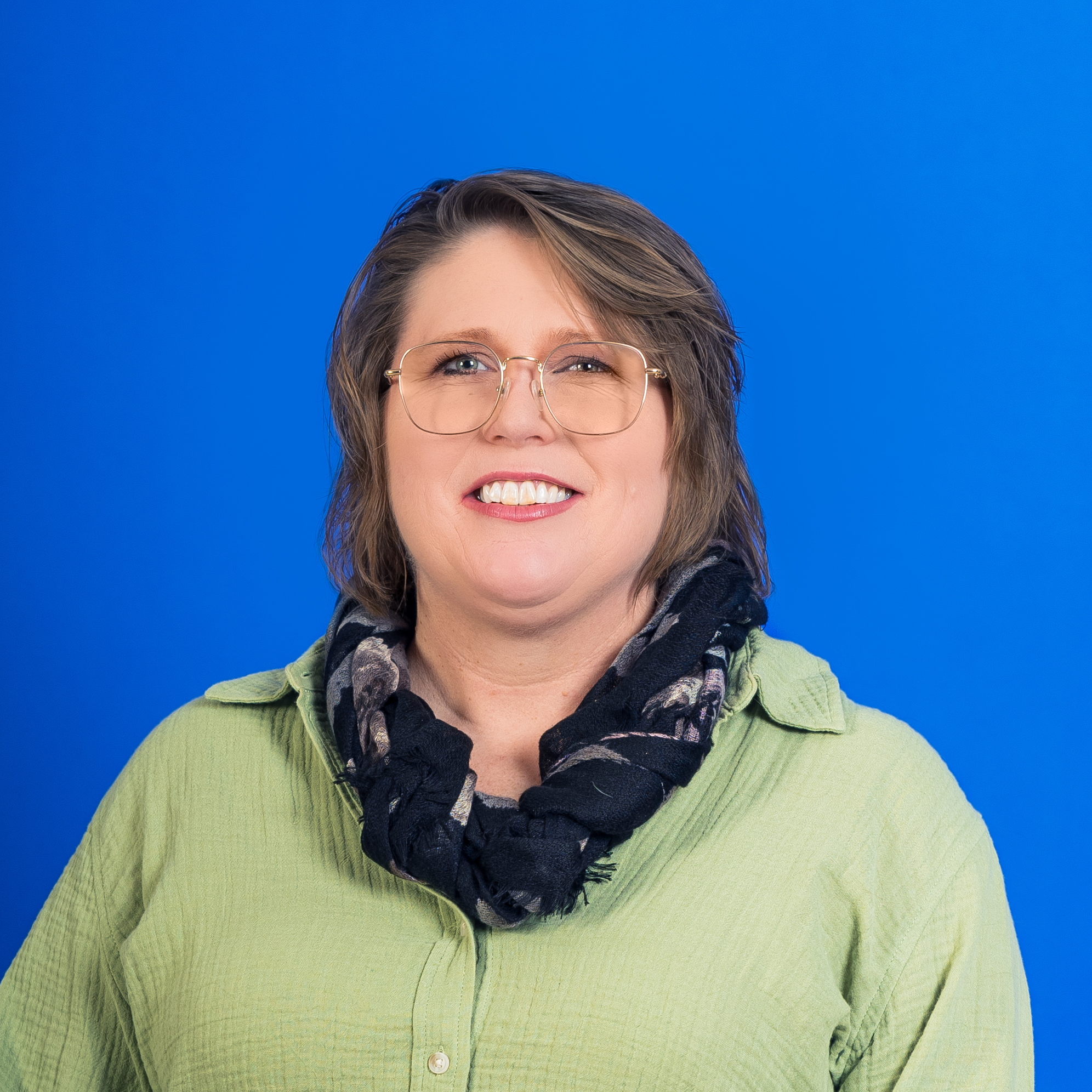 Headshot of Robyn Millar