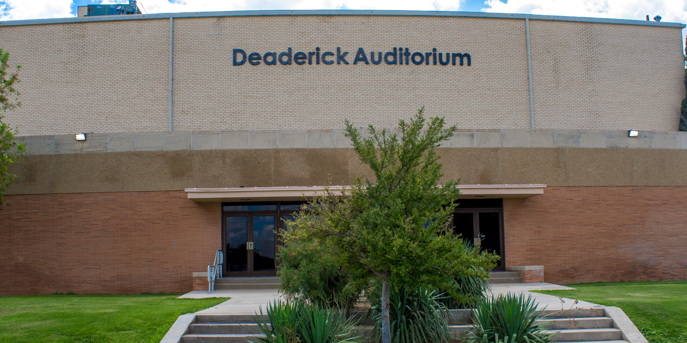 Deaderick Auditorium Rentals outside image