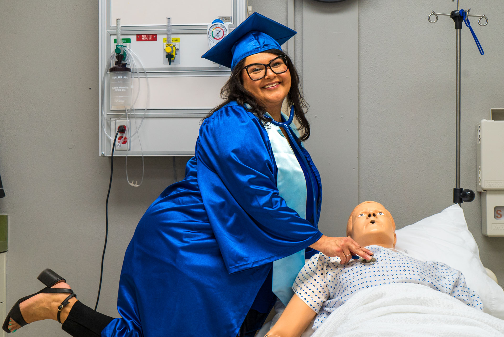 Monica posing with mannequin